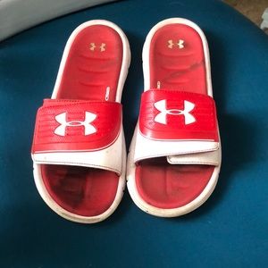 UNDER ARMOR SLIDES
